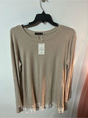 ⭐️5/$20 NWT Sanifer Women’s XXL Beige Long Sleeve Lace Hem Tunic Top Boho